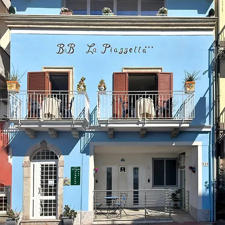 La Piazzetta Giardini Naxos