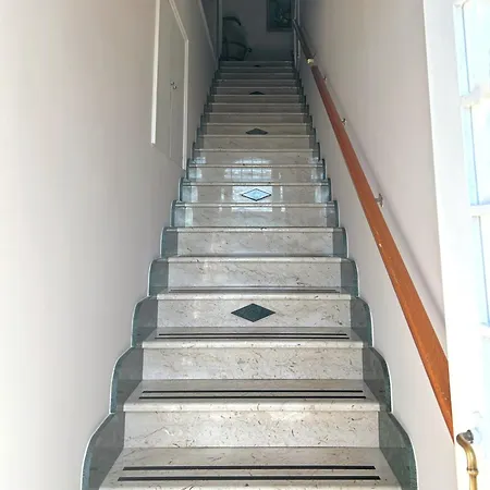 La Piazzetta Готель типу 