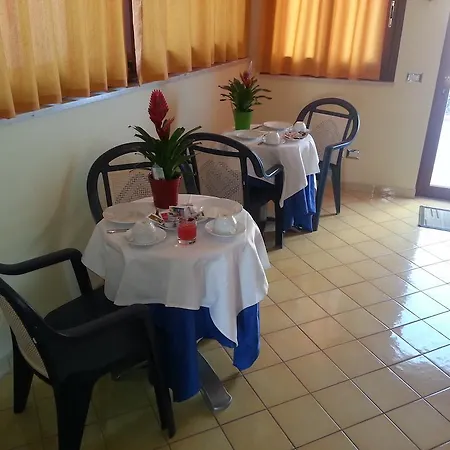 La Piazzetta Джардіні-Наксос