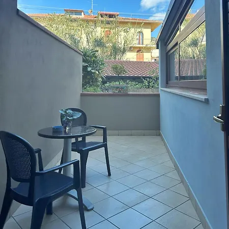 La Piazzetta Giardini-Naxos