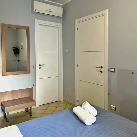 La Piazzetta 4*