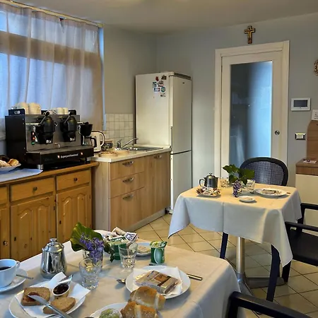 La Piazzetta 4*