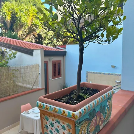 La Piazzetta 3* 贾迪尼-纳克索斯